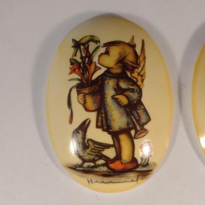 Decoupage Chalkware Wall Decor- Approx 3" x 4"