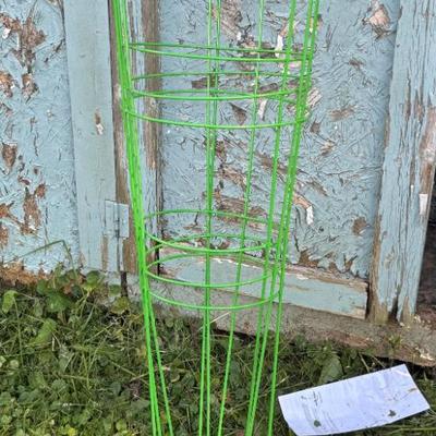 Tomato Cage Lot
