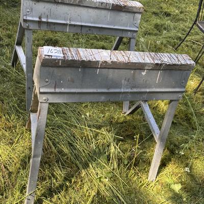 Folding Sawhorse Set