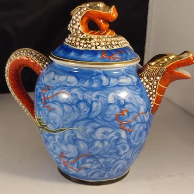 Collection of Kutani Japanese Dragonware- Approx 21 Pieces