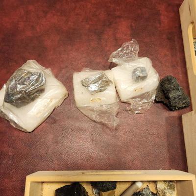 Vintage Display Cards Gems Rock Minerals Specimens Home Scool