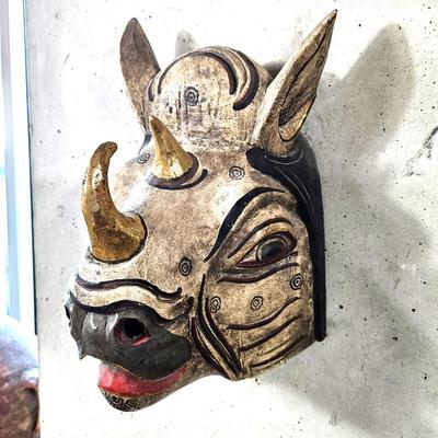 Sale Photo Thumbnail #77: in good condition
has small crack at the bottom of mask
See Photos