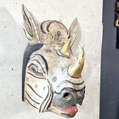 Sale Photo Thumbnail #76: in good condition
has small crack at the bottom of mask
See Photos