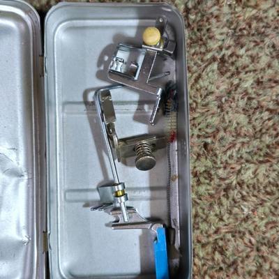 Deluxe MG-1 Vintage automatic Zig Zag Precision Sewing Machine and sewing kit