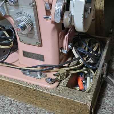 Deluxe MG-1 Vintage automatic Zig Zag Precision Sewing Machine and sewing kit