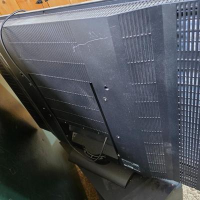 Electronics Lot – Polaroid TLX-04244B 42" TV & Sony SLV-D370P DVD/VHS Combo