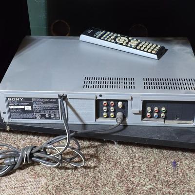 Electronics Lot – Polaroid TLX-04244B 42" TV & Sony SLV-D370P DVD/VHS Combo