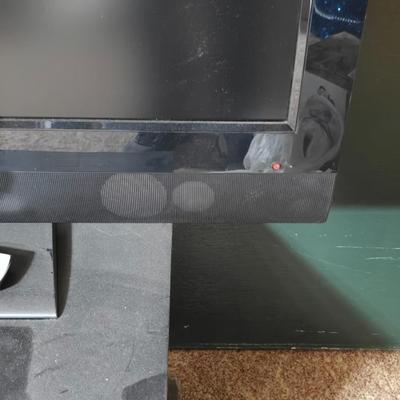 Electronics Lot – Polaroid TLX-04244B 42" TV & Sony SLV-D370P DVD/VHS Combo