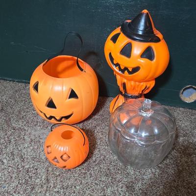 Vintage Halloween Blow Mold & Pumpkin Décor Lot
