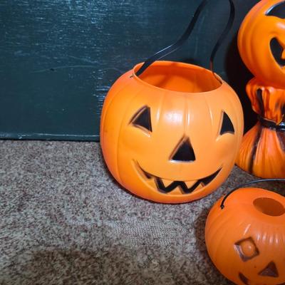 Vintage Halloween Blow Mold & Pumpkin Décor Lot