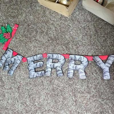 Vintage Christmas Décor – Ornaments & Garlan