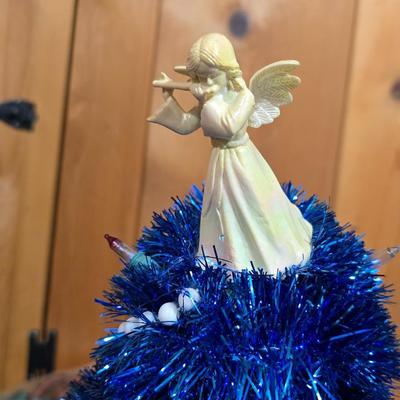 Assorted Vintage & Modern Christmas Decorations - Lots of C9 lights !