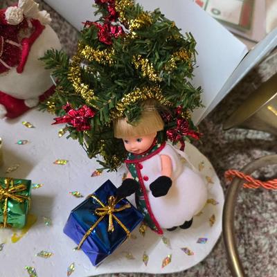 Assorted Vintage & Modern Christmas Decorations - Lots of C9 lights !