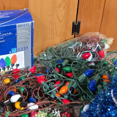 Assorted Vintage & Modern Christmas Decorations - Lots of C9 lights !