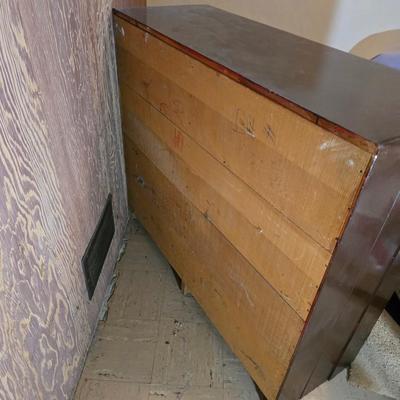 9-Drawer Wood Dresser – Dark Brown Finish and lamp