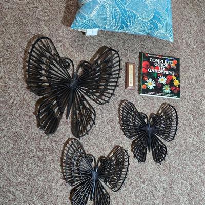 Wall-Mounted Butterfly Décor Set & More