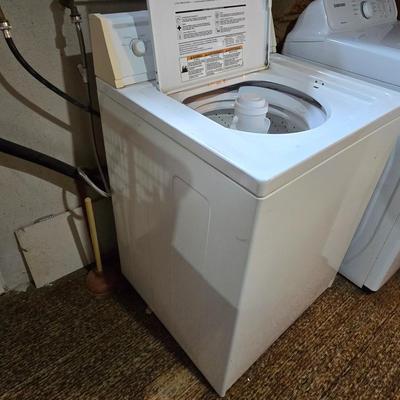 Estate Heavy-Duty Top Load Washing Machine - Currently being used by tenant
