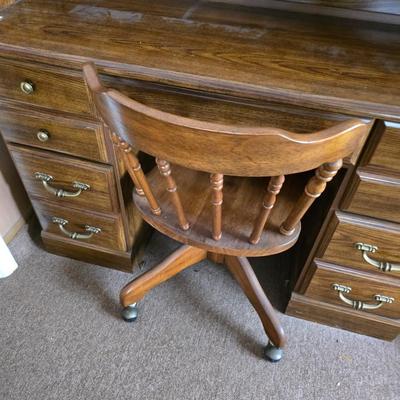 Classic Oak Roll-Top Desk with Matching Swivel Chair – 9 Drawers & Cubby Storage