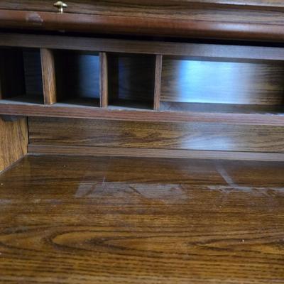 Classic Oak Roll-Top Desk with Matching Swivel Chair – 9 Drawers & Cubby Storage