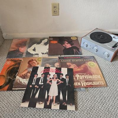 Turntable & Vintage Vinyl Record Collection - LP Albums