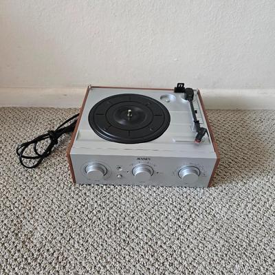 Turntable & Vintage Vinyl Record Collection - LP Albums
