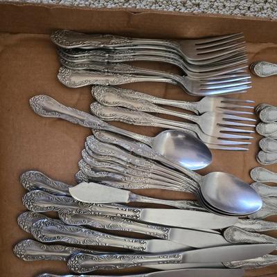 Floral Scroll Pattern Flatware – Approx. 50 Pieces, 18/0 Stainless Japan