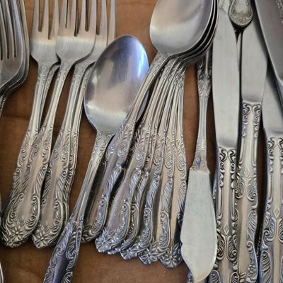 Floral Scroll Pattern Flatware – Approx. 50 Pieces, 18/0 Stainless Japan