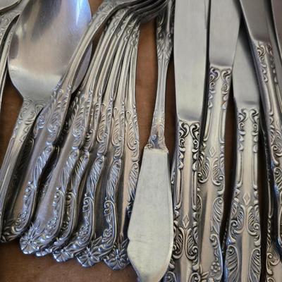 Floral Scroll Pattern Flatware – Approx. 50 Pieces, 18/0 Stainless Japan