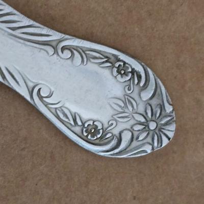 Floral Scroll Pattern Flatware – Approx. 50 Pieces, 18/0 Stainless Japan