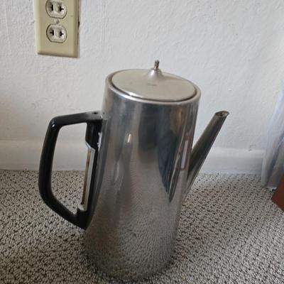 Vintage Coffee & Camp Mug Lot – Aluminum Pots & Blue Speckled Enamel Cups