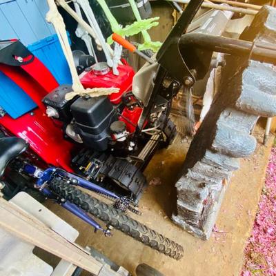 Sale Photo Thumbnail #164: Tons of tools!