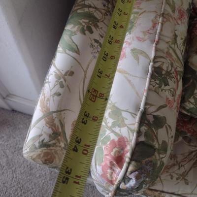 Quilted Design Upholstered Loveseat