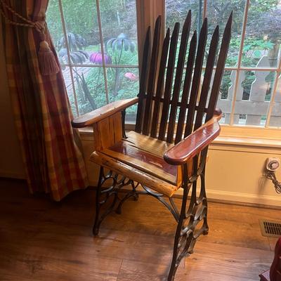 Unique Iron & Wooden Chair (LR-MG)