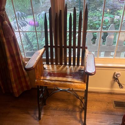 Unique Iron & Wooden Chair (LR-MG)