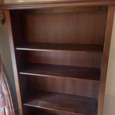 Wooden Bookcase (LR-MG)