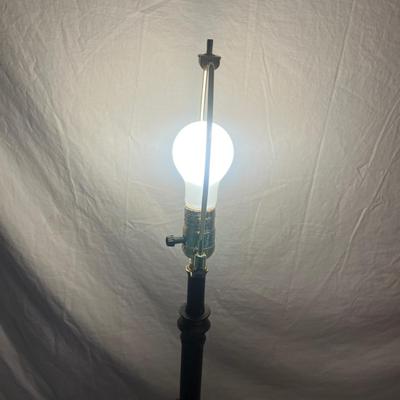 Pinecone Style Wooden Lamp (LR-MG)