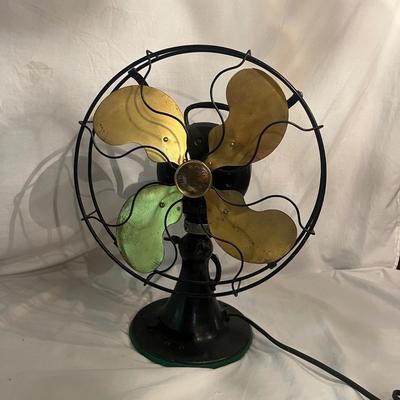 Emerson Retro Oscillating Table Fan (LR-MG)