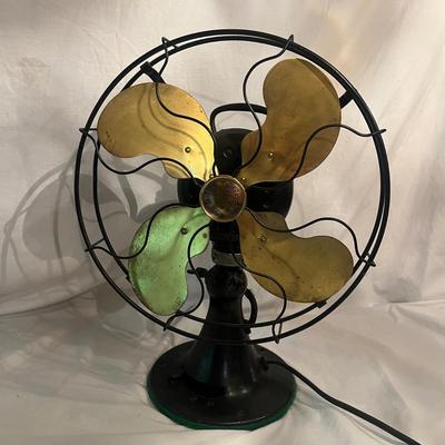 Emerson Retro Oscillating Table Fan (LR-MG)