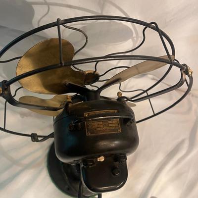 Emerson Retro Oscillating Table Fan (LR-MG)