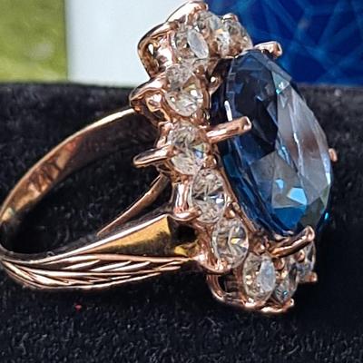 Lab grown Sapphire 9.34 carats