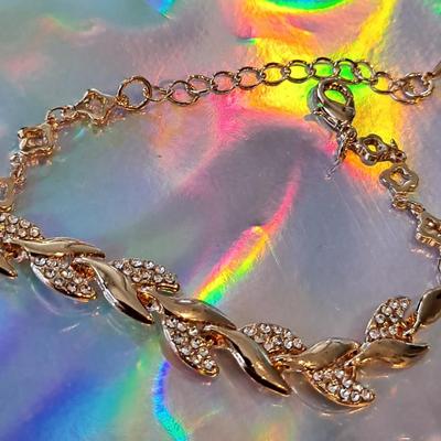 Gold tone Fashion bracelet