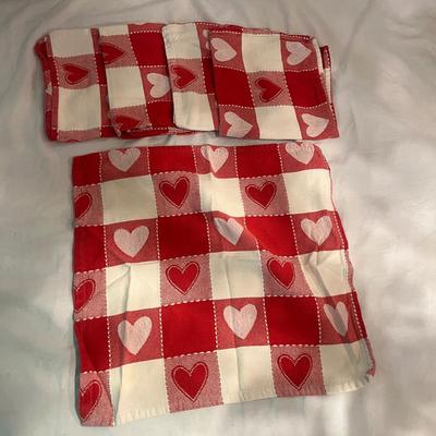 Country Style Linens (LR-MG)