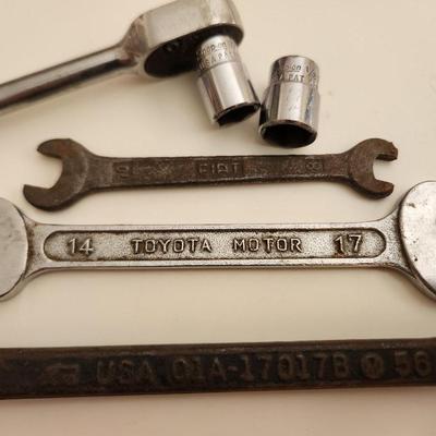 Sale Photo Thumbnail #167: This auction lot is for a grouping of Vintage Tools Plus.  In this grouping you will find an early wrench with the name Ford forged in the handle, another has the brand 'Fiat" and another has "Toyota" marked on it.  Also included is a Snap-on ratchet with