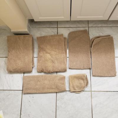 Hotel Chris Madden, Nobel Excellence Bath Towels and More (B3-KD)