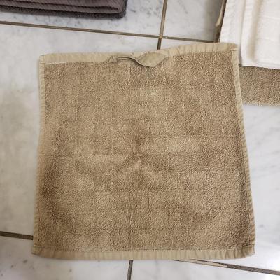 Hotel Chris Madden, Nobel Excellence Bath Towels and More (B3-KD)