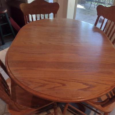 Solid Wood Oak Table and Four Matching Chairs