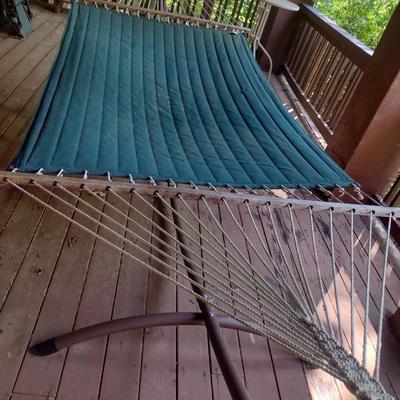 Oversized Swing Hammock with Metal Frame