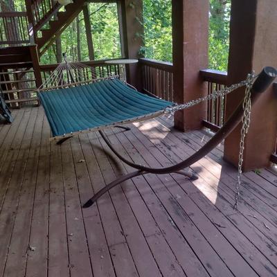 Oversized Swing Hammock with Metal Frame