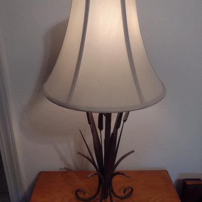 Metal Art 'Cattails' Table Lamp