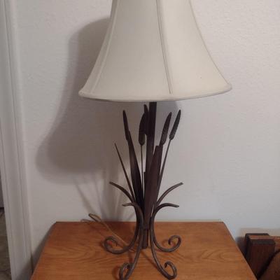 Metal Art 'Cattails' Table Lamp